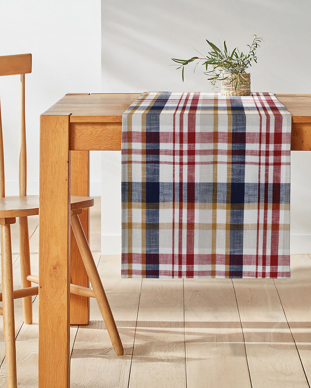 GÝALI | CHECKED | TABLE RUNNER | YARN DYED DESIGN