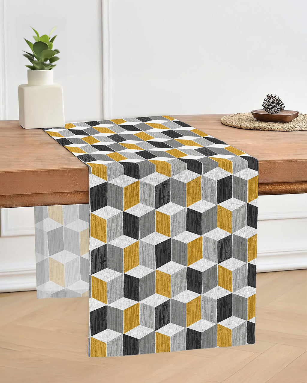 KŘYSTAL | CUBIC | TABLE RUNNER | PRINTED DESIGN