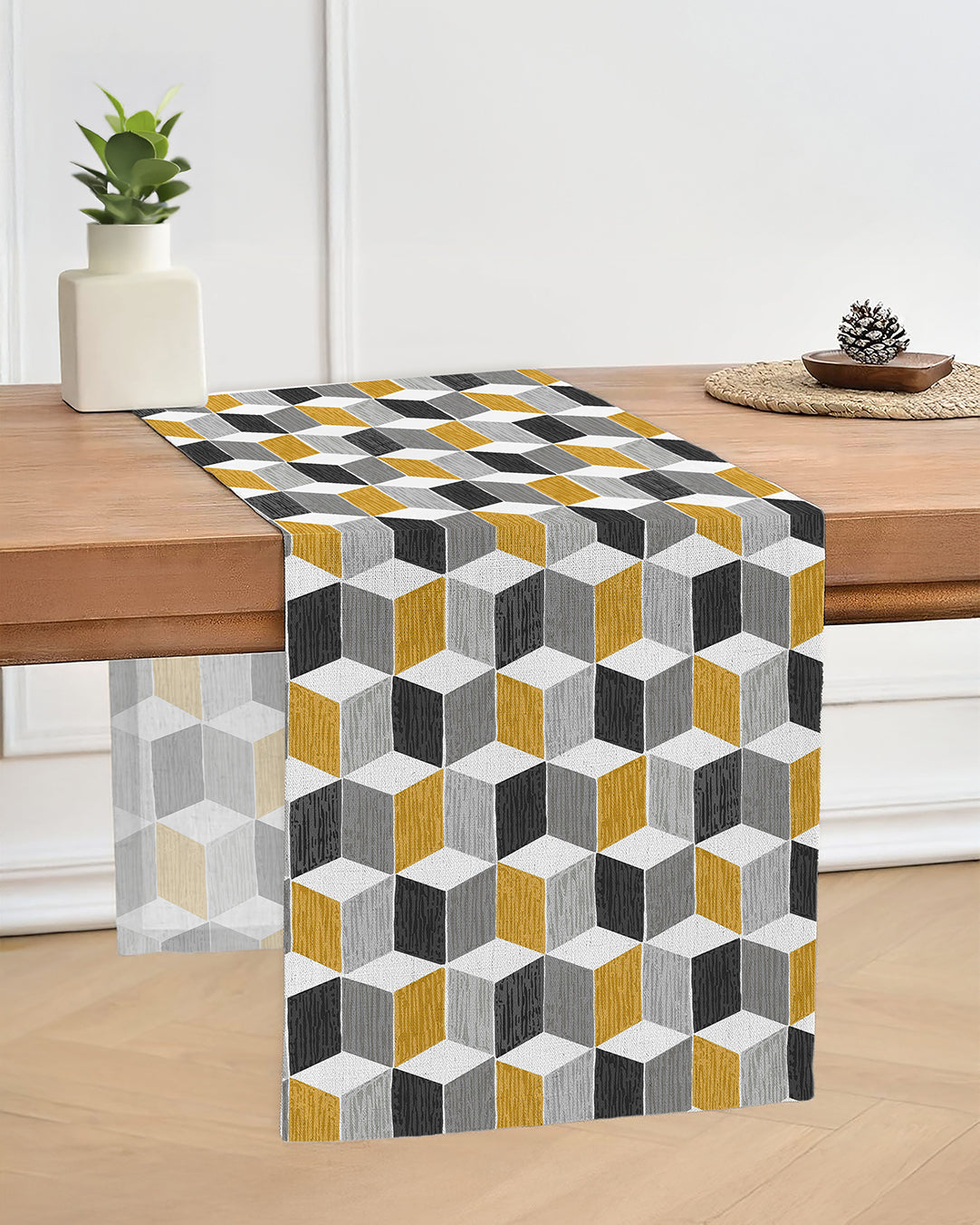 KŘYSTAL | CUBIC | TABLE RUNNER | PRINTED DESIGN