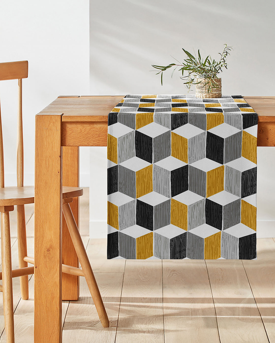 KŘYSTAL | CUBIC | TABLE RUNNER | PRINTED DESIGN